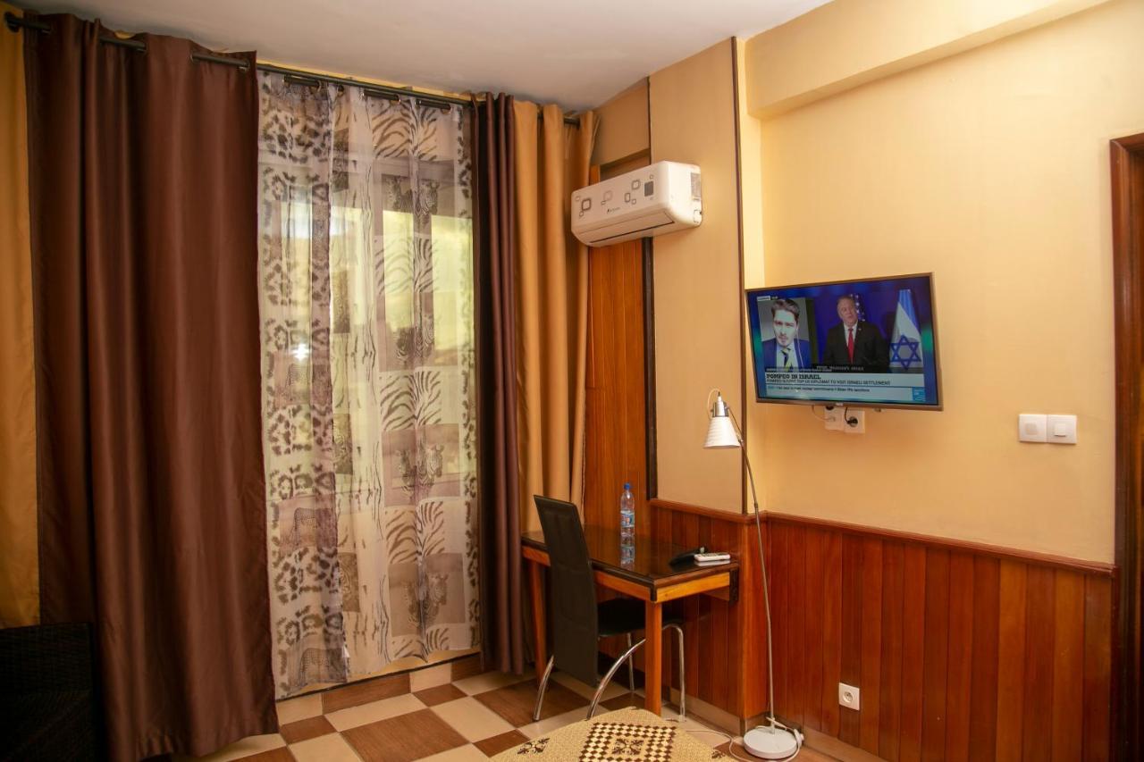 מלון Yaoundé Yaahot מראה חיצוני תמונה